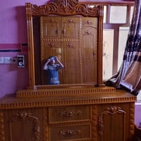 غرفة نوم للبيع  للاستفسار الاتصال على الرقم  07783069750