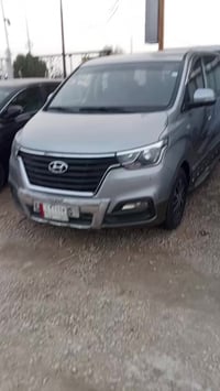 السلام عليك  لدينا سيارات من21 الى9  07804659500