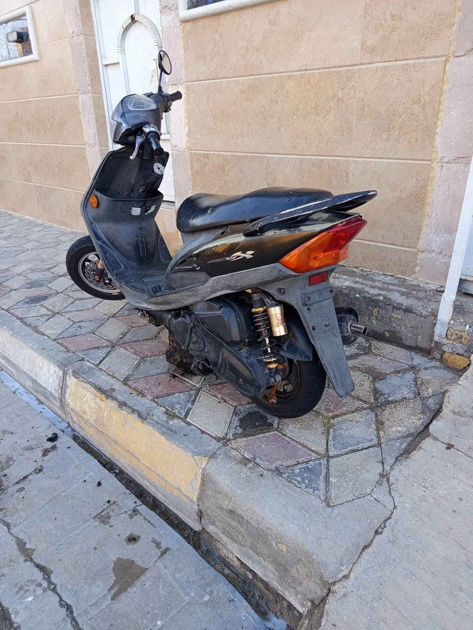 للبيع تزويد بيها بلاد مابيه اي نقص باقي تفاصيل خاص


**إذا كنت صاحب هذا الإعلان وتريد حذفه لأي سبب، رجاءا أرسل رسالة إلى الدعم الفني**