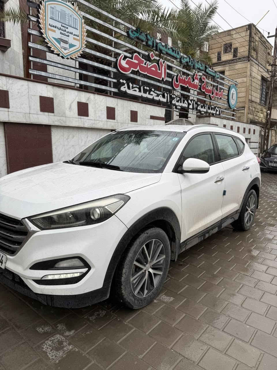 السلام عليكم

للبيع توسان 2017 خليجي رقم بغداد بسمي السيارة جديدة بمعنى الكلمة للستفسار الاتصال *********** مكاني بغداد
