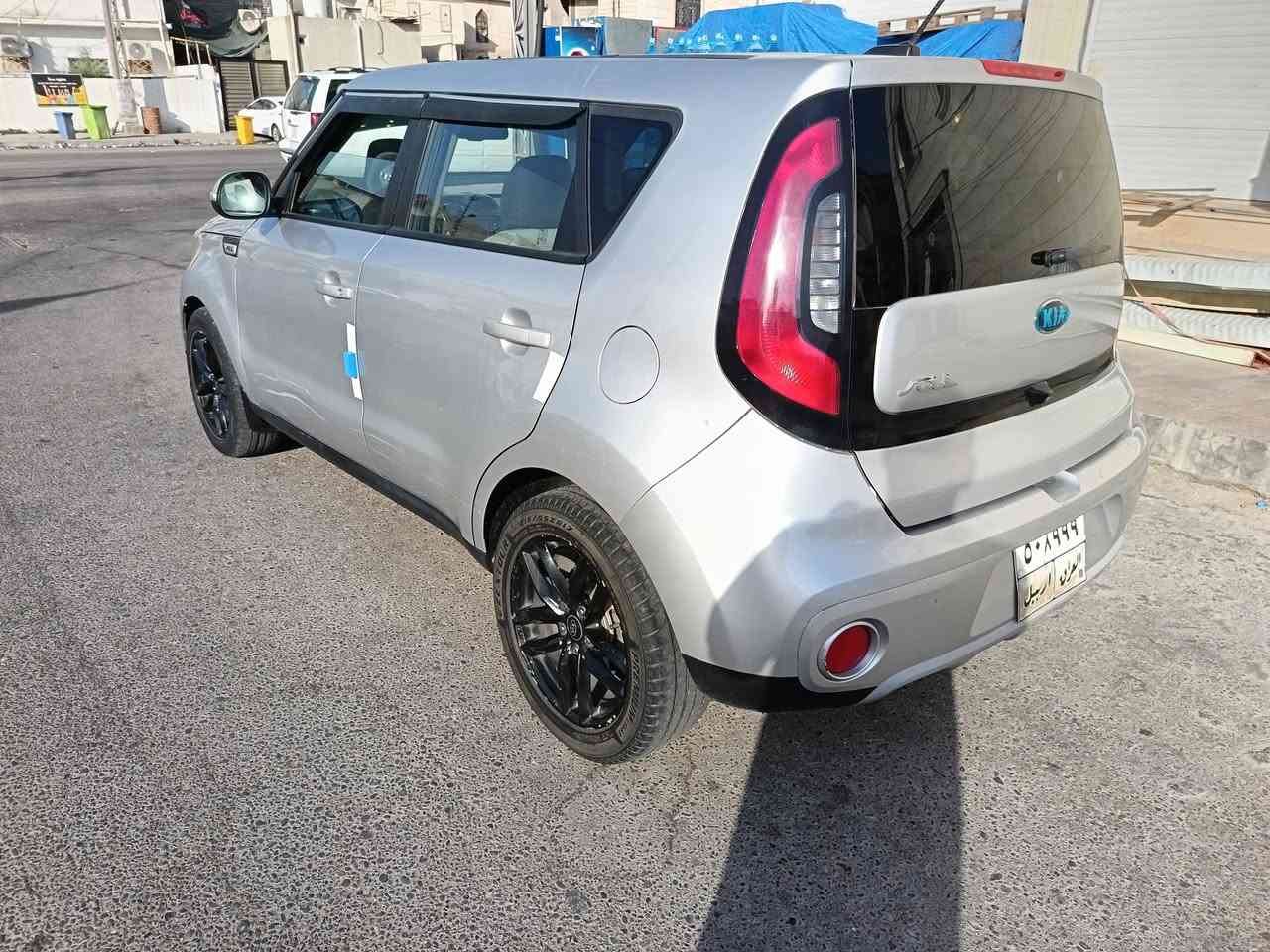 صول مديل ١٧ أمريكي حادث بنيد ومدكر أمامي واشوي بل داير الخلفي رقم أربيل تحويل وكاله رقمي *********** مكاني بصره سعر ٨٥ بيه ضعف بل تبريد سياره حلوه
