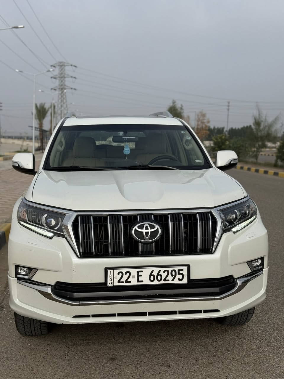 السلام عليكم ورحمه الله وبركاته
برادو 2020 TXL
محرك 6 سلندر 
ماشيه 78 الف 
شاشه كبيره مكفوله كفاله عامه من الصبغ 
تخم تاير جديد
فتحه سقف كامره خلفيه بصمه 
تبريد ثلاثه قطع 
رقم أربيل أنكليزي 
ثلاجه حساس 
السعر : 405 
رقم الهاتف : ‭0770 921 8506‬
العنوان : بغداد / الزعفرانية
