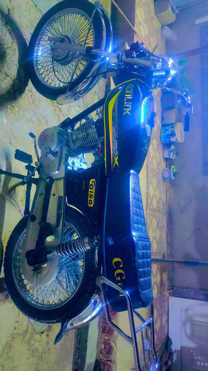 دراجه للبيع موديل 22 كبس ما مفتوحه شرط السعر 450 والشراي يخابر ***********
