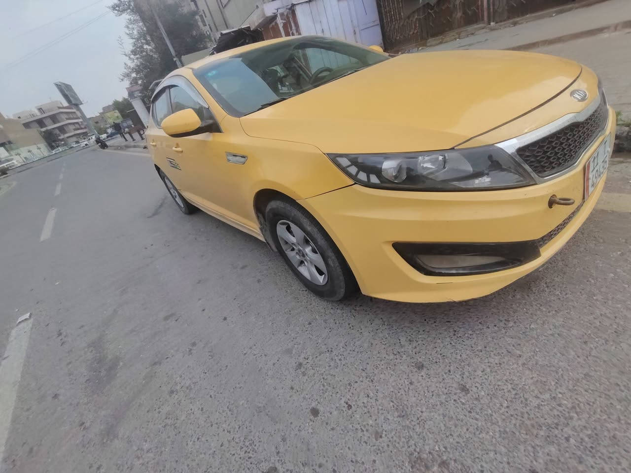 السلام عليكم اوبتيما وارد كوري 2012 رقم بغداد انكليزي بأسمي سنوية لغاية ال2030 سيارة جاهزه للأخير بدون حادث مكفولة تخم تاير حداديه كير ومكينه جدد بدون لافتح ولا نضوح ولا شي مكينه 2000 الكير 6 نمر جدد 
موصفات عاديه:: قطعتين تبريد شاشه كامرى مري شفط حساسات مودوشمه بالكامل كاعيات بلادية مال شركه وسفريات كامله هنه وجنطه 
 تبريد وتدفئه  شرط 🥶
كهربائيات شركه سيارة جديده كلش 
السيارة مصبوغه صبغه وحده عوزها صبغ فقط 
وأي ملاحظه عدك اتصل وتدلل 
سعرها 108 وبيها مجال قليل 
مكاني بابل قضاء القاسم. 
***********
***********
