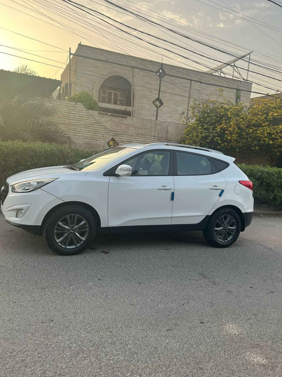 سلام عليكم توسان 2014 للبيع  خليجي بيها بس بارد بالجاملغ   السعر 145  مكاني الوزيرية ***********
