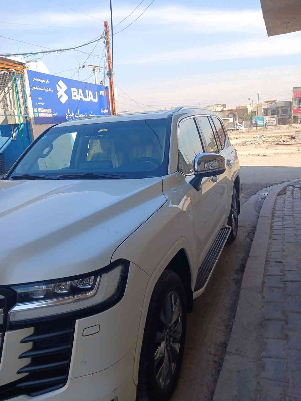 لاندكروز موديل ٢٢ وكاله ساز تين تربو المكان بغداد تلفون ***********5  مكفوله
