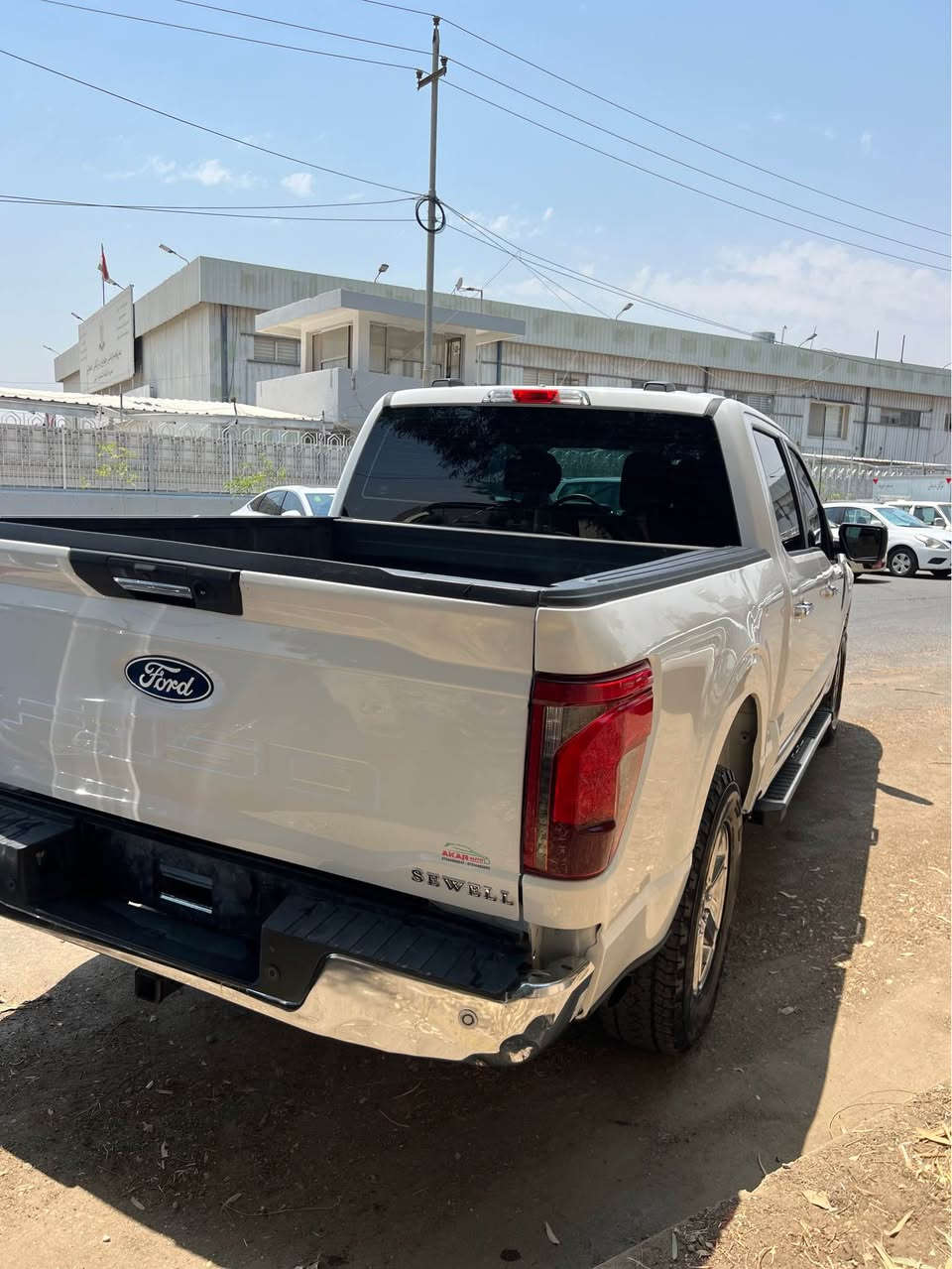 فورد - f150 
موديل ٢٠٢٤ 
بدون صبوغ 
بدل اثنين باب بيلادى 
بدون ايرباك بدون داخل 
مواصفات xlt 
خمس كاميرات 
شاشه كبير 
دبل اكسل 
ماشى ٤٢ مايل

*********** أربيل, العراق
