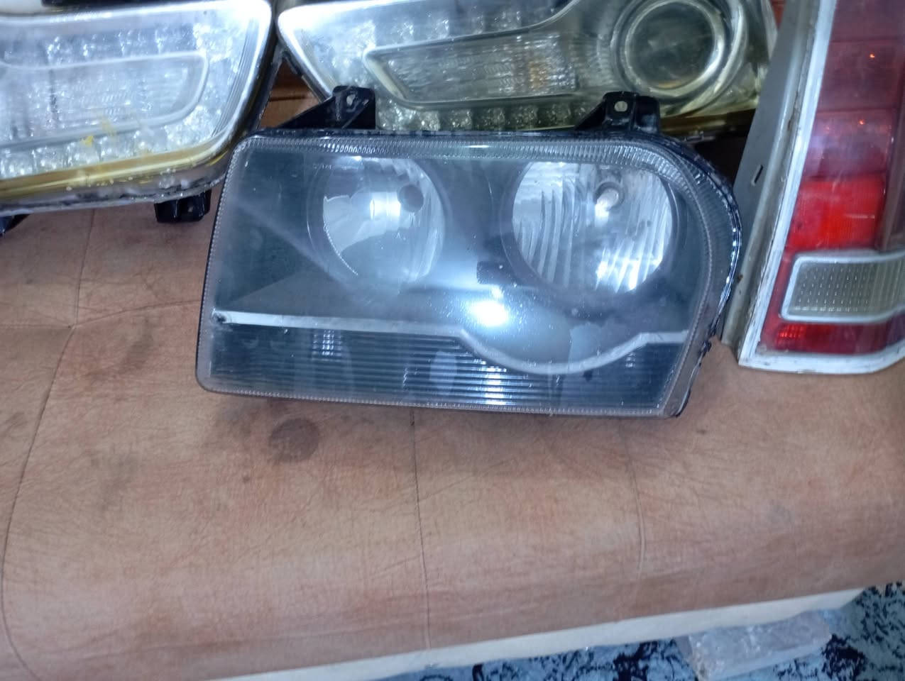 مواد احتياطية للبيع :
لايتات ابو العدسه اوباما 2014 انارة واضحه وقوية + لايتات أوباما 2010 + بك لايت اوباما 2014 + دبة ماء اوباما 2014 + شاشة جارجر 2019+شاشه جارجر 2014+ سلف جارجر 2017
جميع هذه المواد شرط الشغل
السعر على ***********
