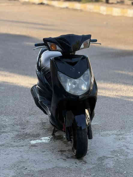 سلام عليكم سنكس فحل كوري كابيتر دراجه حلوه كلها شغاله ما بيها نقص مكينه حلوه مكان دراجه بغداد شعله السعر 550رقميً ***********
