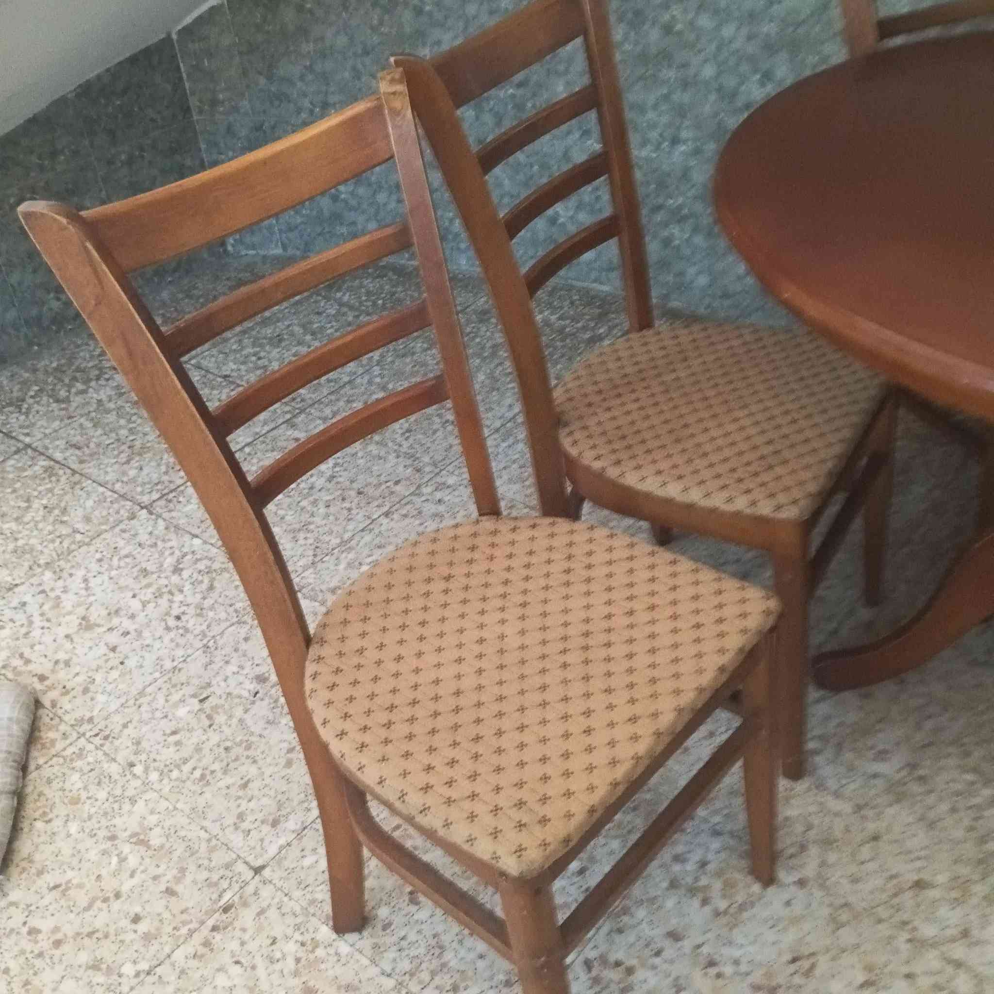 تسكام قوي نظيف خشب مع اربع كراسي


**إذا كنت صاحب هذا الإعلان وتريد حذفه لأي سبب، رجاءا أرسل رسالة إلى الدعم الفني**