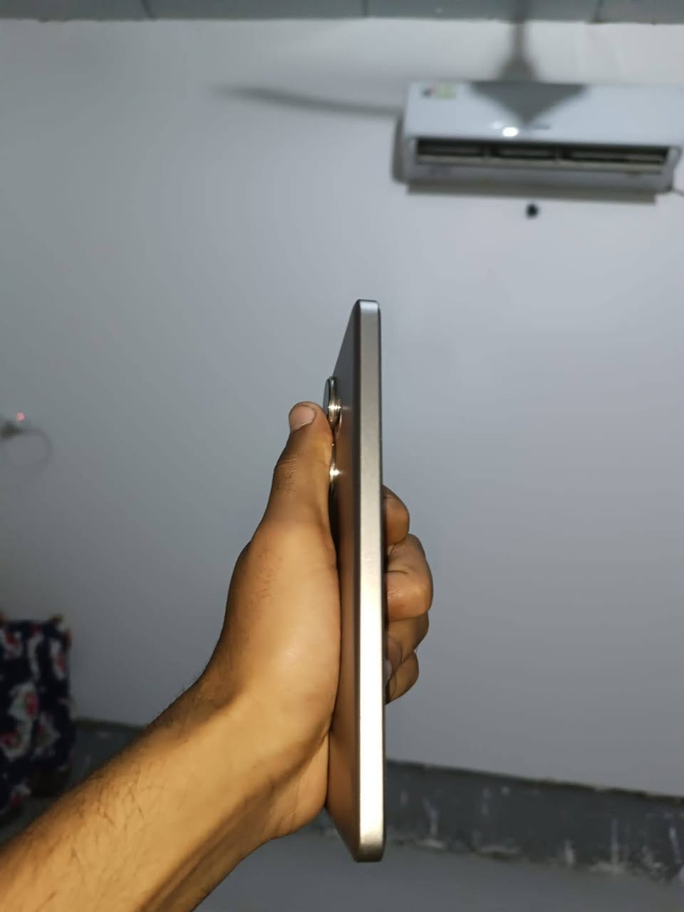 السلام عليكم يولد جهاز بوكو f6 ماحجي على النضافه ١٠٠٪ ذاكره ٥١٢ شاحنته ويا رايده 350 وبي مجال وفقط ارد على الشراي وهاذا رقمي ***********
