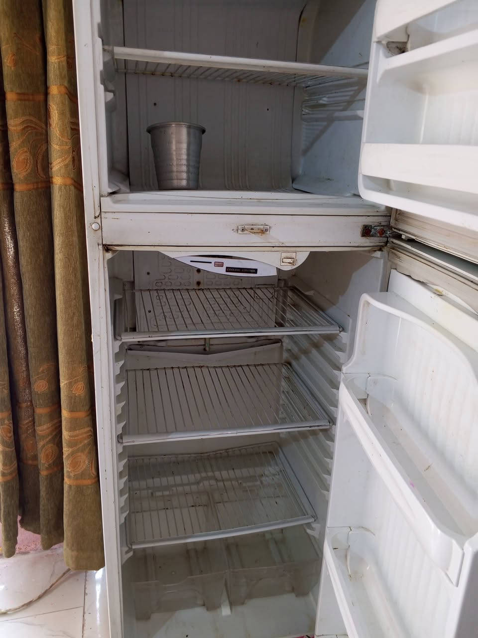 ثلاجة للبيع شغاله نقص غاز تجمد بس الفريز الفوك سعر 100 ألف قفل


**إذا كنت صاحب هذا الإعلان وتريد حذفه لأي سبب، رجاءا أرسل رسالة إلى الدعم الفني**