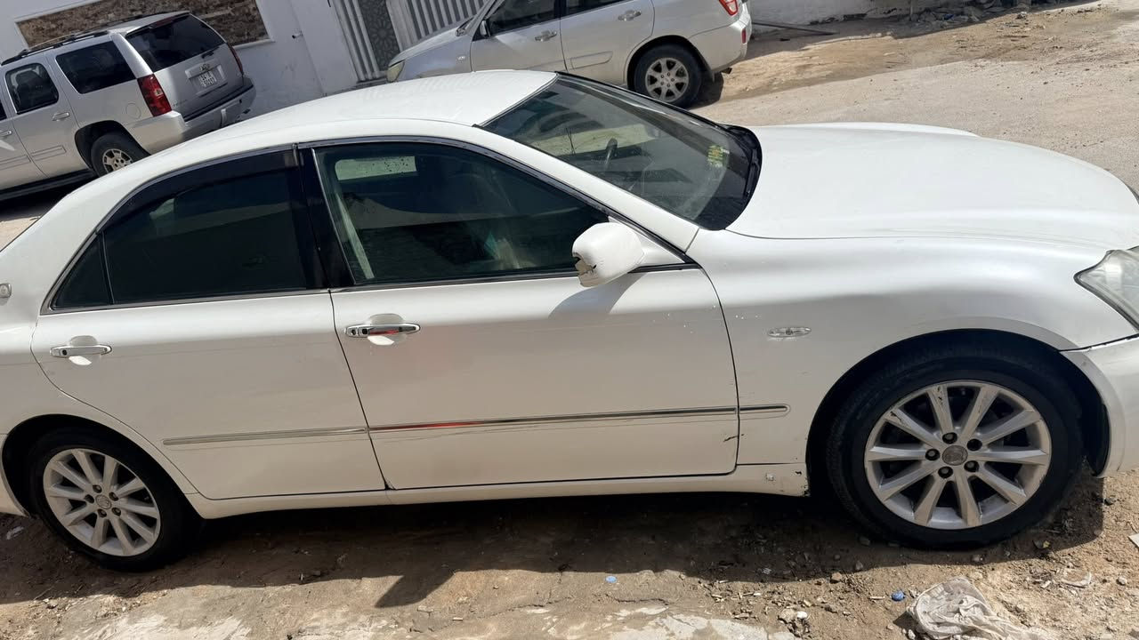 شاهينه أدوات  للبيع بيهه كصه
السياره جديده بمعنه الكلمه 
والتسجيل نفتح وسعرهه بلاش 
تبريد ثلج حداديه خير من الله دواخل جديده كارتون 
السعر 40 ورقه وبيهه مجال حك الجيه 
***********
مكاني البصره
