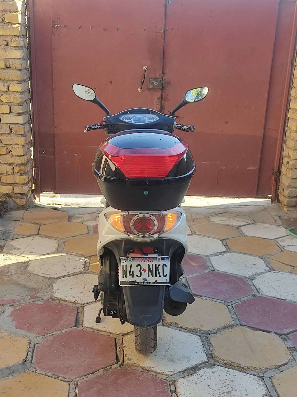 سلام عليكم للبيع دراجه G4 بحاله مكفوله كفالة عامه مكينه ما مفتوحه كهربائيات كله شغاله غير متعوبه فقط استعمال بيتي الدراجه كامله مكمله من كل شي سعر 800الف وبيه مجال ناصريه حي اور يم جامع الحسن *********** يوجد واتساب
