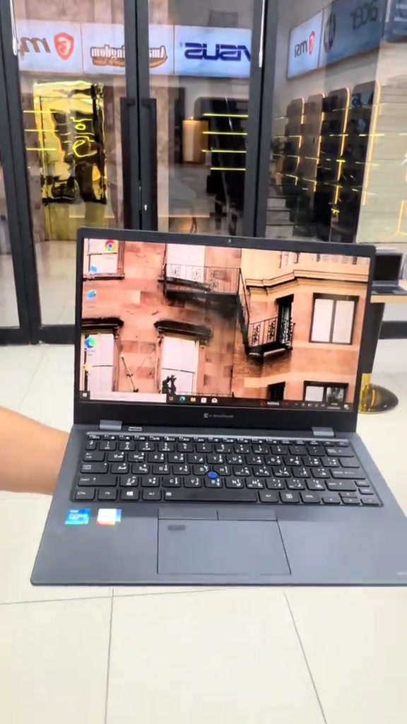 Tosheba daynabook  Cpu cori5th11 Rom 256gb ssd Ram 8gb Gpu intel iers 4gb Display 13.5inch بسعر400الف والتوصيل مجاني  *********** ***********
