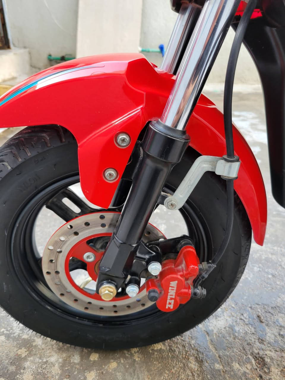 سلام عليكم درجة R9 نضافة 90% خمسه بطاريات 32 ملف 1200 سرعه 109 احله من صوره سعره 450 وبي مجال شراي يرسل على رقم  *********** المكان البصره شط العرب قرب جسر خالد
