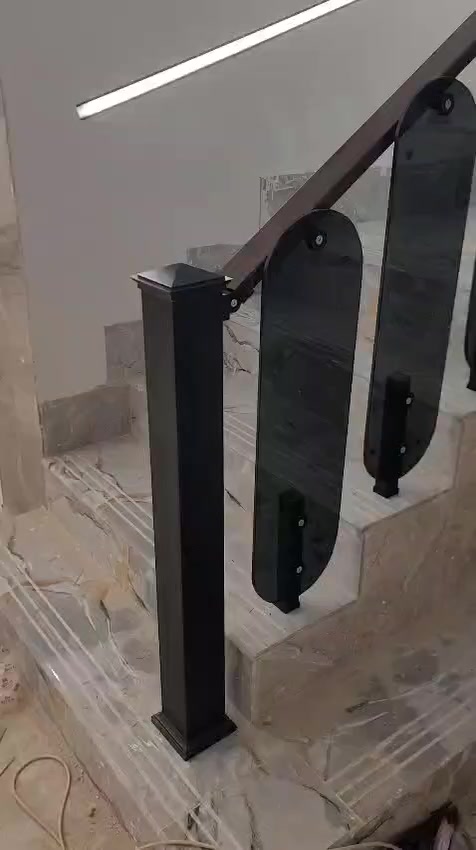 معمل الشهد للألمنيوم
***********
