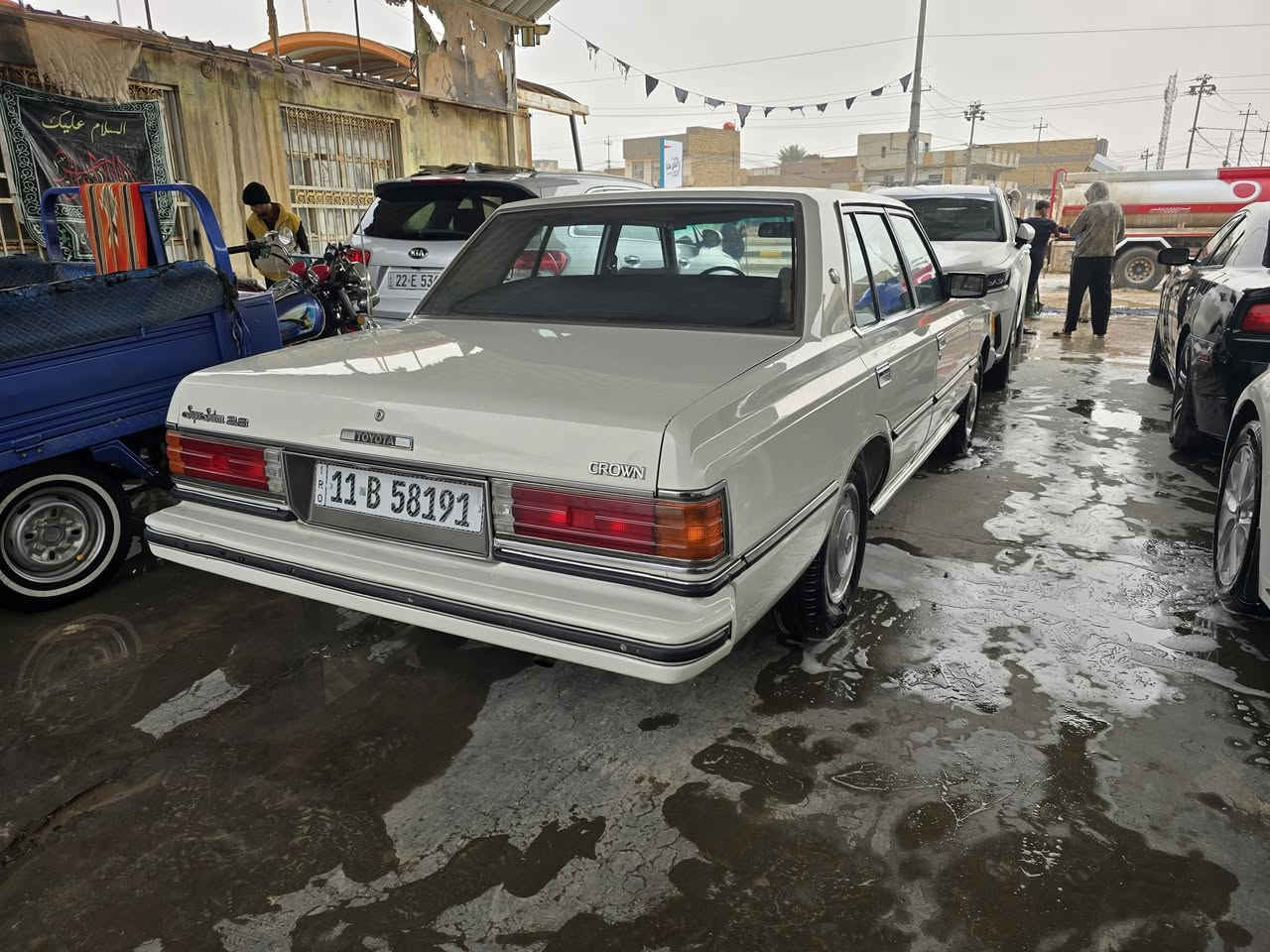 سوبر موديل ٨٢ رقم بغداد بسمي مصبوغة عام بدون ضربة وبدون معجون تخم تاير حدادية امامي خلفي جديدة تبريد شغال مكينة ٢٥٠٠ vvt مكينة وكير جدد السعر ٦٨ وبيهة مجال *********** مكان السيارة ديوانية
