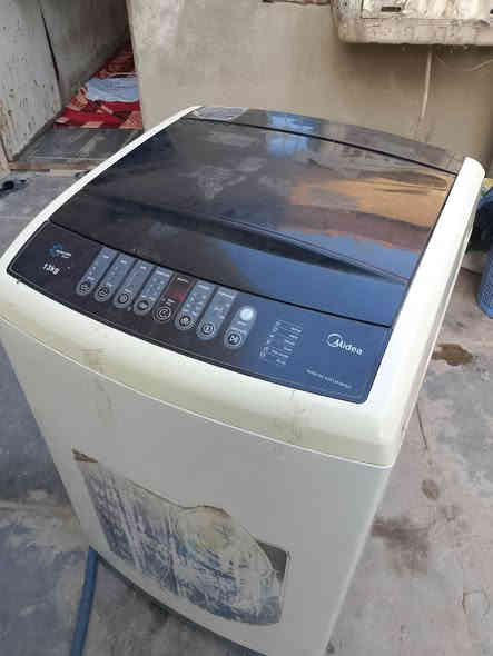 غساله للبيع سعر 125لف مكان حي رحمه الشماعيه ***********
