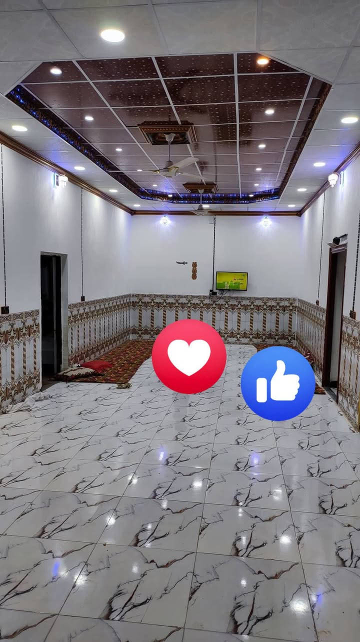 بيت للبيع 3 غرف وهول ومطبخ جاهز مع قطعه فارغه مكان المملحه شارع لباب وكهرباء وماي كله بل باب سعر 60مليون وبيه مجال ***********
