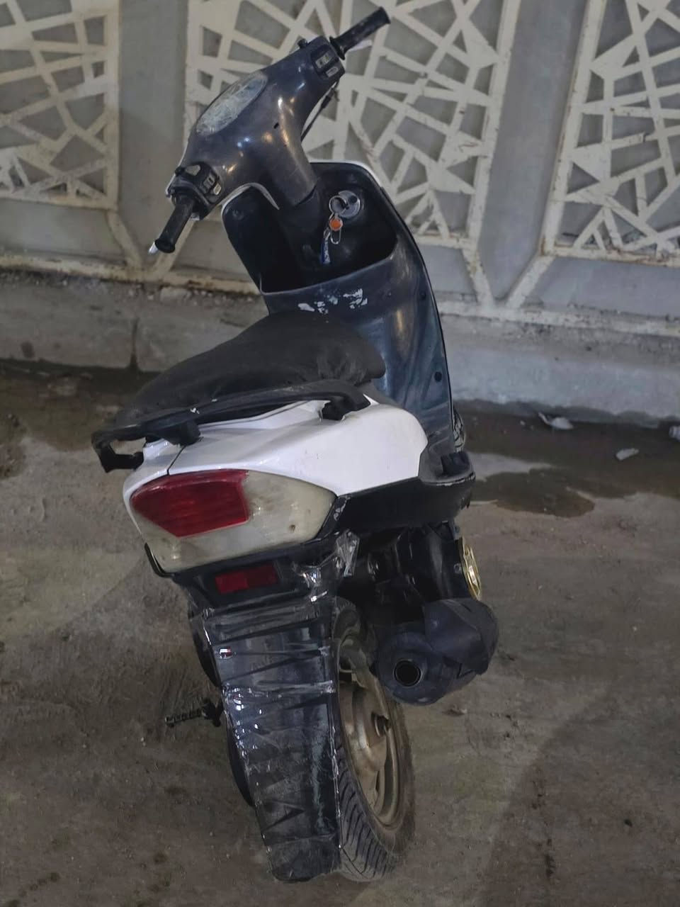 للبيع ماكس منغولي
كهربائيات شغاله زوج تايرات جديد
كابريتر جديد
بوشه 55
دراجه مكفوله 
*********** 

مكان بغداد البياع حي تراث 
سعر 400الف وبيها مجال
