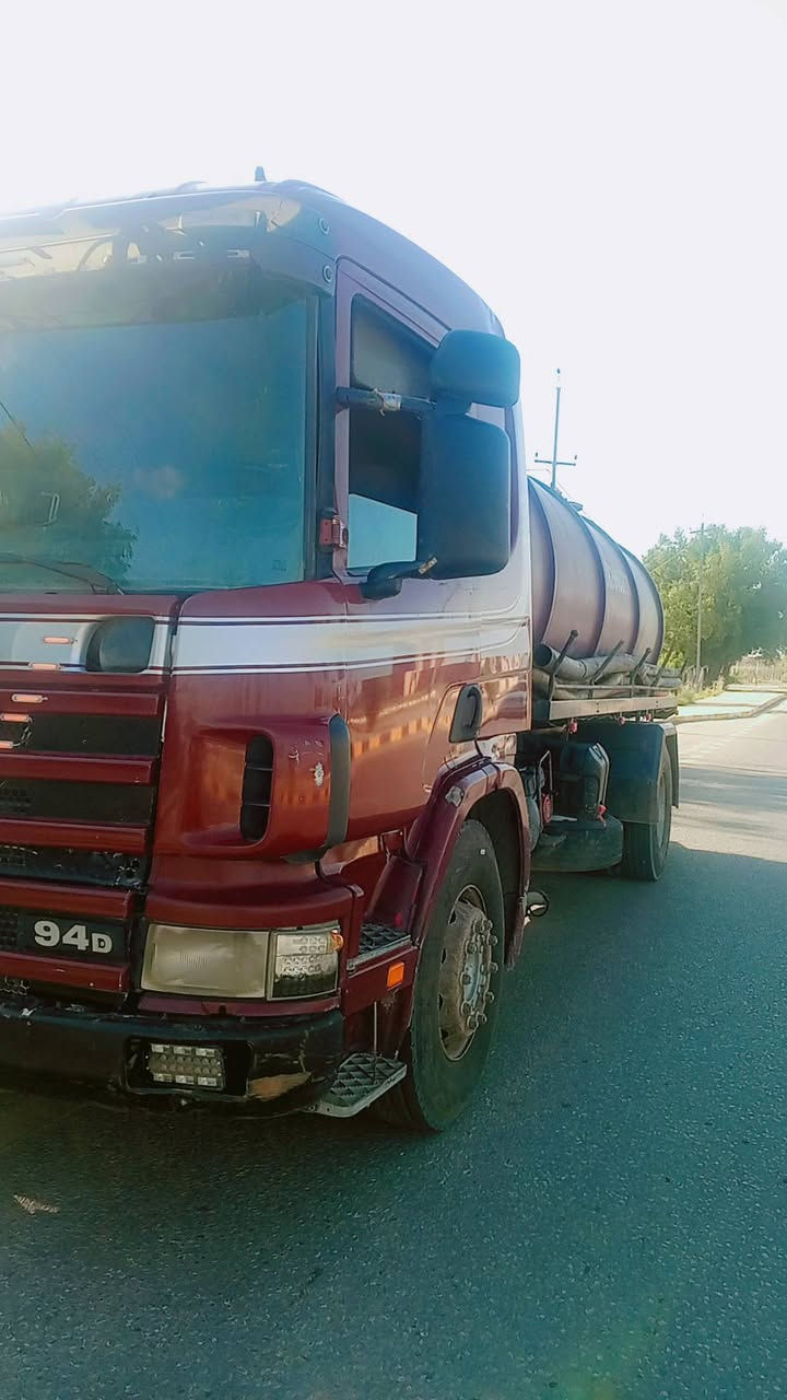 السلام عليكم سكانيا 2004 كير 4×4 حداديه جديده سياره جاهزه لشغل ماعايزه شي تخم تاير سياره خير من الله مابيها اي نقص السعر 2000$ بيها مجال قليل عنوان بابل حله شارع 60 /‏‪***********‬‏
