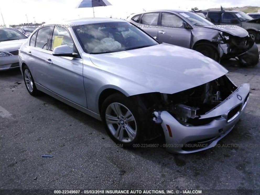 السلام عليكم
Bmw 330i 2017 للبيع

محرك 4سلندر 2000 تون توربو  B48

گير 8 نمرة 

5 أنظمة قيادة 

گير +محرك مكفولات 

سرعة وانطلاقة صاروخ بنفس الوقت اقتصادية

الحادث والمواصفات بالصور 

لغود وشواصي مكفولة

ماشية  78 الف ميل

السيارة جاهزة 

السعر 135وبيها مجال ***********
