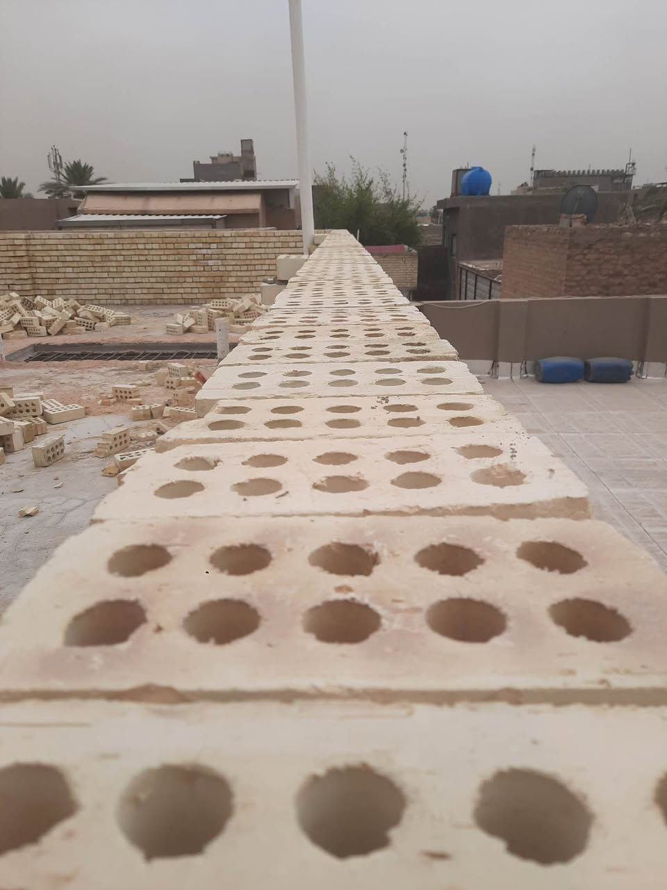 السلام عليكم خلف بناء درجة اولى تسليم مهندس متفرغ حاليا ***********....***********
