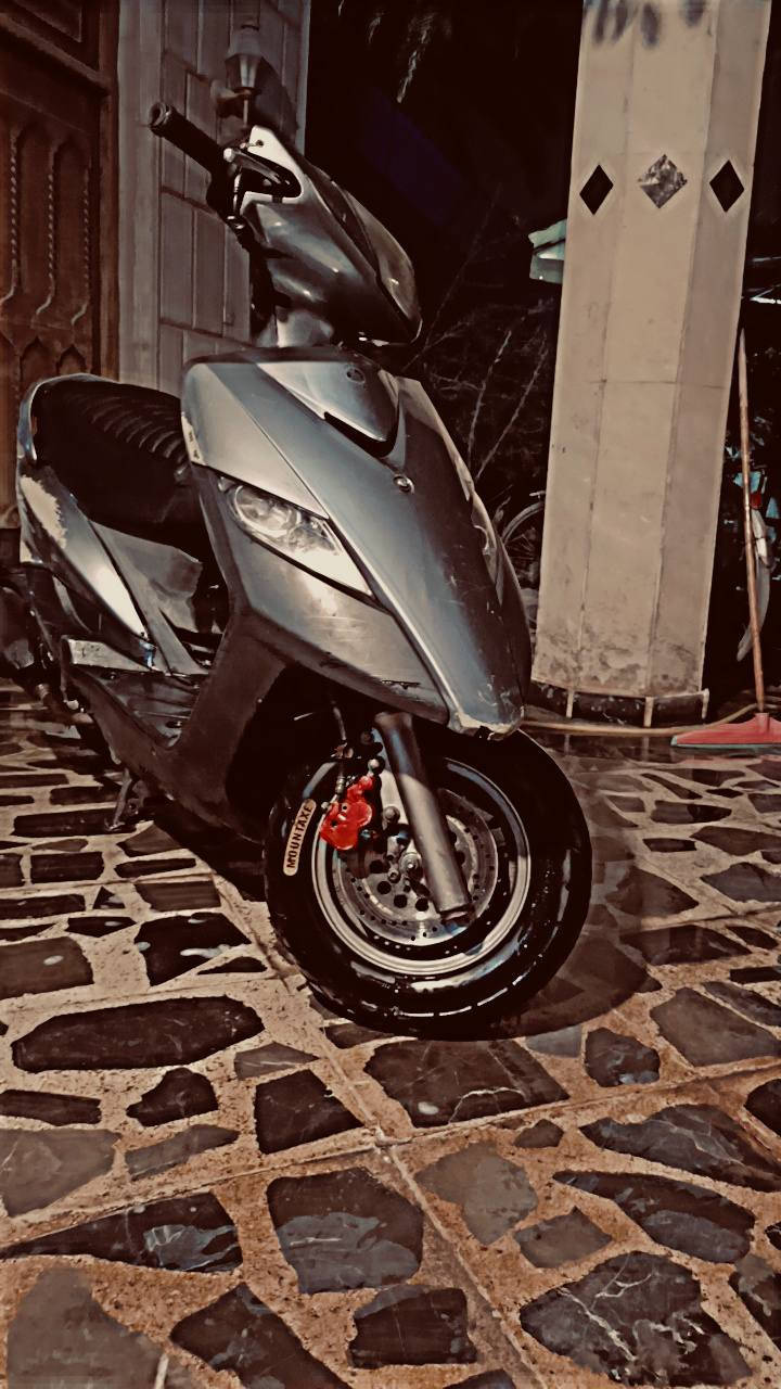 السلام عليكم دراجه ماكس ثعلب مفوله ومكفوله كفاله عامه شلعه تشك الكاع بطناش ومعدل طيارة برغي نقص مابيهة دراجه مال رمبه تخبل ومعتني بيها كلش اني مكاني حي الجهاد 
كابريتر ومكينه من تشغلها متسمع صوت عبالك طافيه

السعر 650
***********
