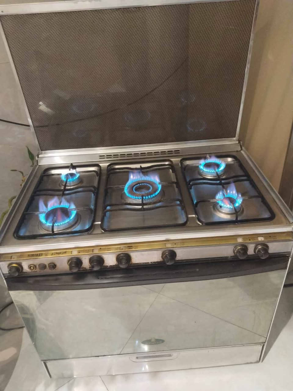 بسم الله الرحمن الرحيم 
غراض كلش نظيفه الغرفه نظافته 100/100 
المكان شارع فلسطين ***********
