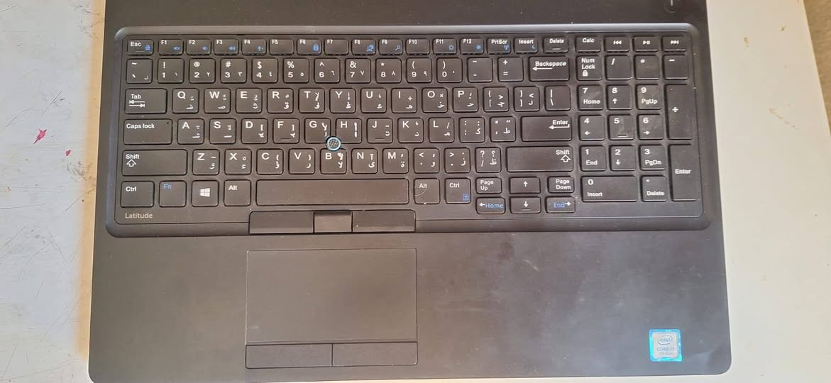سلام عليكم مكلف بالنشر

---

*للبيع / لابتوب Dell Latitude 5580 - نظيف ومكلف بالنشر*

*المواصفات:*
- *المعالج*: Intel Core i7-7600U بسرعة حتى 2.80GHz
- *الرام*: 8GB DDR4 - تنقل سلس بين البرامج
- *التخزين*: 256GB SSD - إقلاع وفتح برامج بسرعة عالية  
- *كرت الشاشة*: Nvidia GeForce 930MX 2GB منفصل، ممتاز للتصميم والألعاب المتوسطة
- *الشاشة*: 15.6 بوصة HD

*مميزات الجهاز:*
✅ أداء قوي للشغل المكتبي والهندسي  
✅ كرت شاشة خارجي للتصميم والمونتاج الخفيف  
✅ هيكل متين يتحمل الاستخدام اليومي  
✅ كيبورد كاملة مع أرقام جانبية - مثالي للمحاسبين

*للتواصل واتساب/اتصال*: +964 780 402 8326

---


**إذا كنت صاحب هذا الإعلان وتريد حذفه لأي سبب، رجاءا أرسل رسالة إلى الدعم الفني**
