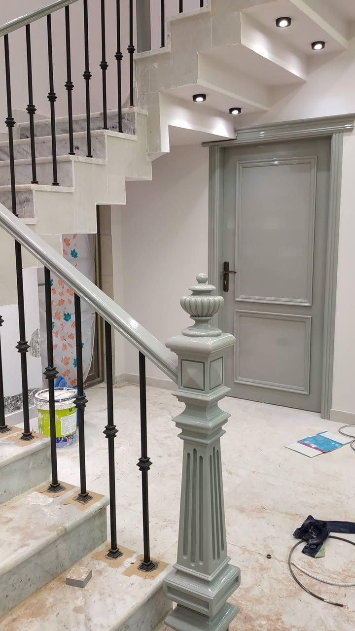 نجارة أحمد لعمل الابواب الخشبيه الحديثه والمحجرات الدرج 
***********
ناصرية السيف قرب مدرسة الكرامة
