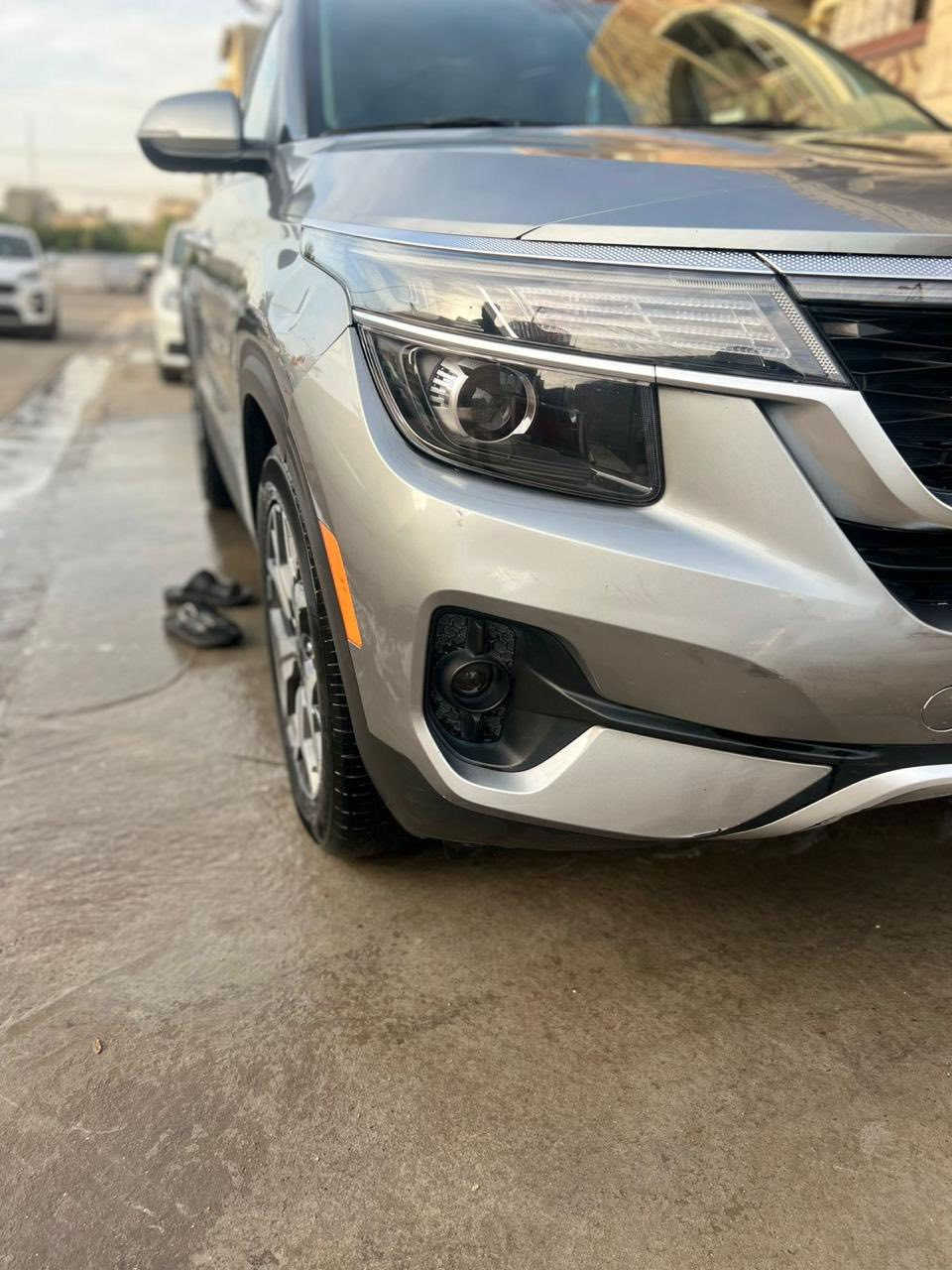 كيا سلتوس موديل ٢٠٢٣ اعلى فئه رقم بغداد دولي
حادث باب سائق فقط 
بيها بارد بجاملوغ موضح بصور 
مواصفات
شاشا كبيره
فول تحكم ستيرن
تبريد بيانو تبريد خلفي
سياقه ذاتيه 
توقف ذاتي 
تشغيل عن بعد
رادارات
كشتات جلد مع كهرباء 
 ويل كب 
سليت 
بصمه 
بيها هواي مواصفات 
سياره في بغداد 
السعر ١٩٠ ورقه 
الاستفسار اكثر 
*********** 
***********
ابو رحمة
