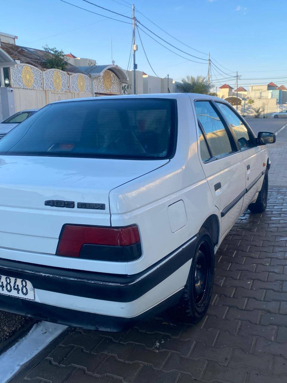 السلام عليكم
 اللهم صل على محمد وال محمد 
 بيجو 405 GLX
موديل 2012
 سياره مكفوله 
تخم تاير قبل اسبوع شاده
باتري جديد 
 رقم نجف انكليزي 
 ماشيه 189 الف 
 سياره بلاديه وجديد
 تبريده🥶 تدفئته شغاله 
كهربائيات كلها شغاله 
بلاديه مملعوب بيه حداديه100٪
مكينه كير مكفول سياره أحله من الصور 
سنويه لل 28 هزه جديده 
بسمنا سياره 
مكانه نجف السعر 47
الاستفسار (***********
***********)
