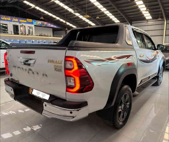 تی ار دی TRD 2023
محرک 6 سلندر شریکە سید نهرو 
فول مواصفات شاحنە بلوتوث بنید جکات لایت لید بصمە یدات ذهبی نضام ایکو و سرعە و تحدید سرعە مری اشارة حساسات فول فول     
مکفول کفالە عامە دعامیە لدعامیە
ماشی  50 الف حقیقی جدید 
رقم السلیمانیە بشرط تحویل وغرامە
سعر 383 بی مجال بصیط
مکان قضاء کلار شارع المعارض
***********
