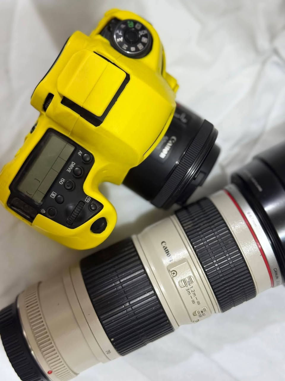 للبيع كل ما موجود في الصورة
كانون 6D مارك 2
عدسة 50 ملم
عدسة 200.70 f4
افلاشات مثل ما واضح بالصورة 
حقيبة مقسمة 
جلاتين
شاحنة + بطارية
المكان بغداد مدينة الصدر

#الشراي يتفضل خاص


**إذا كنت صاحب هذا الإعلان وتريد حذفه لأي سبب، رجاءا أرسل رسالة إلى الدعم الفني**