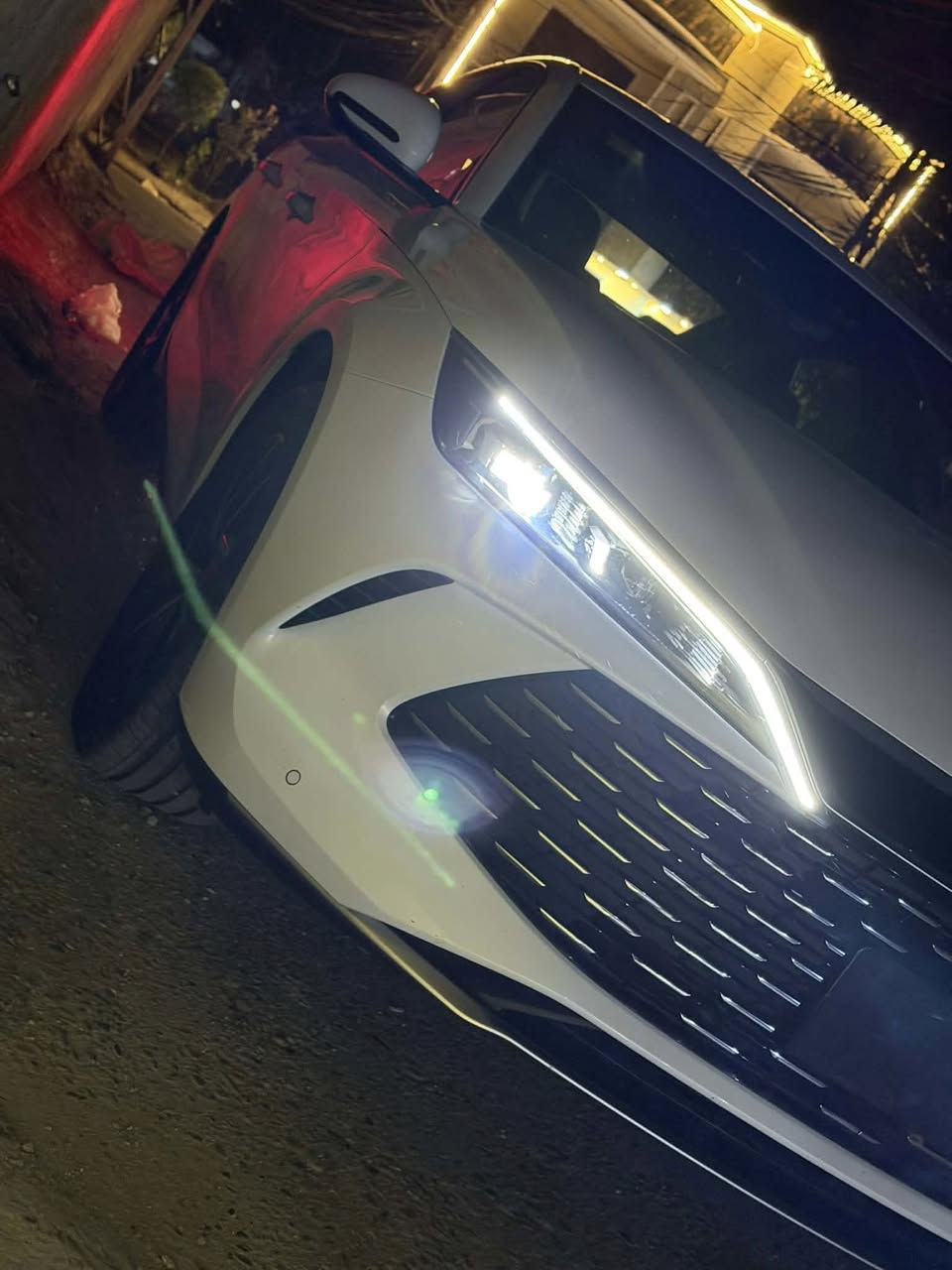 السلام عليكم للبيع بي واي دي كن Lموديل 2024حساسات امامي خلفي 4 كامرات داخل زيتوني ويل كب كروم لون ابيض صدفي ماشيه الف زيرووو 
الاستفسار الاتصال  ‭
***********
مكان السيارة بغداد ‬
السعر 22 مليون وبيها مجال
