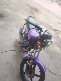 دراجه للبيع دراجه نضيفه ما مفتوحه موديل 2025اتصل تفاصيل عله رقم 078036...