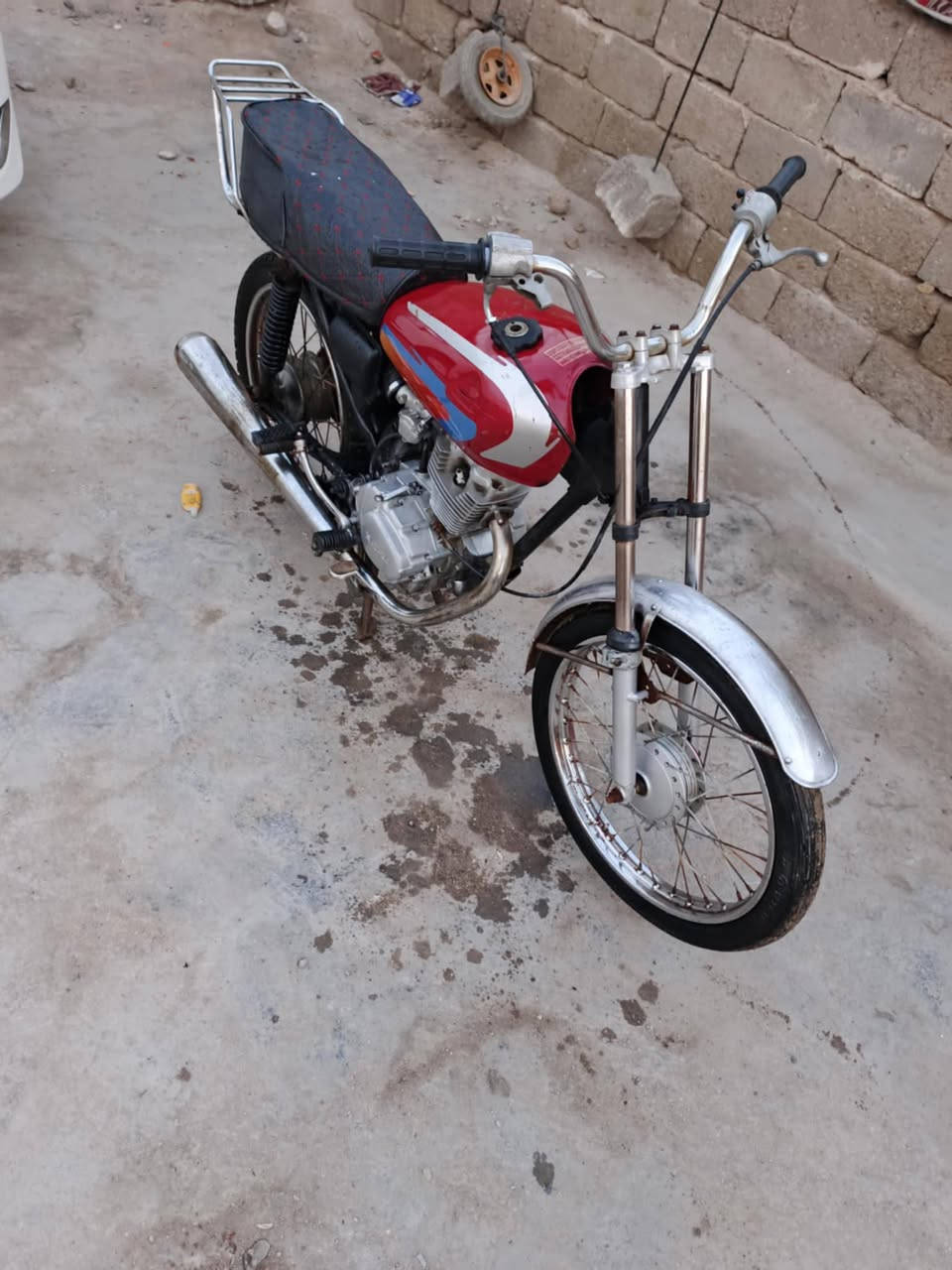 السلام عليكم شباب دراجه للبيع مكان بصره تقاطع العسكري السعر 350 بها مجال قليل***********
المو شراي لا يدخل خاص ويتعبني ويتعب روحه
