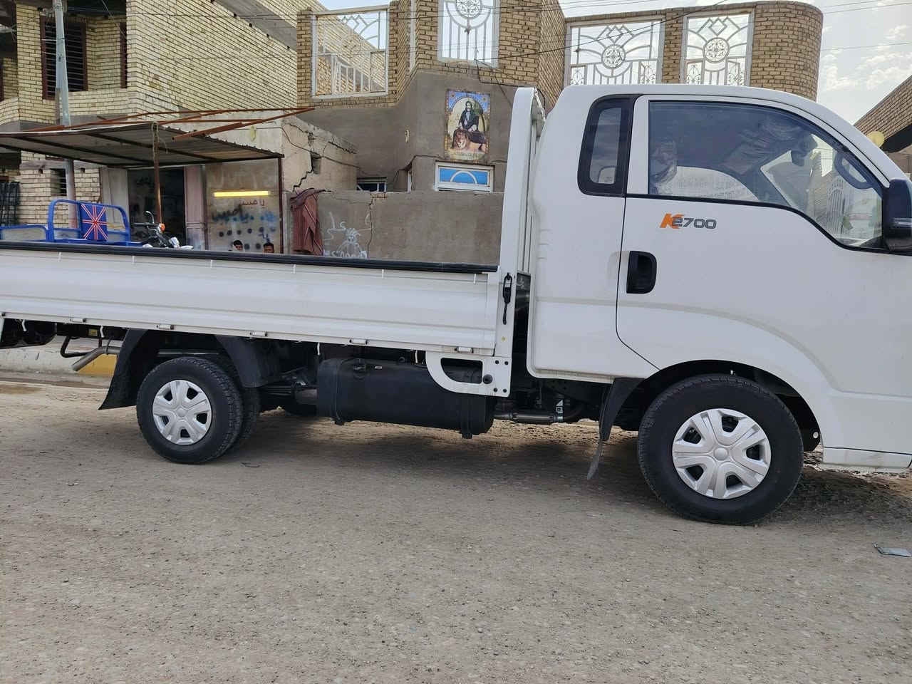 سلام عليكم للبيع كيا حمل نثيه موديل 2026 زيرو رقم قادسيه بسمي السياره فول سستم الشكل الجديد ضمان الشركة الدولية مكان ديوانية بيع اومروس ***********
