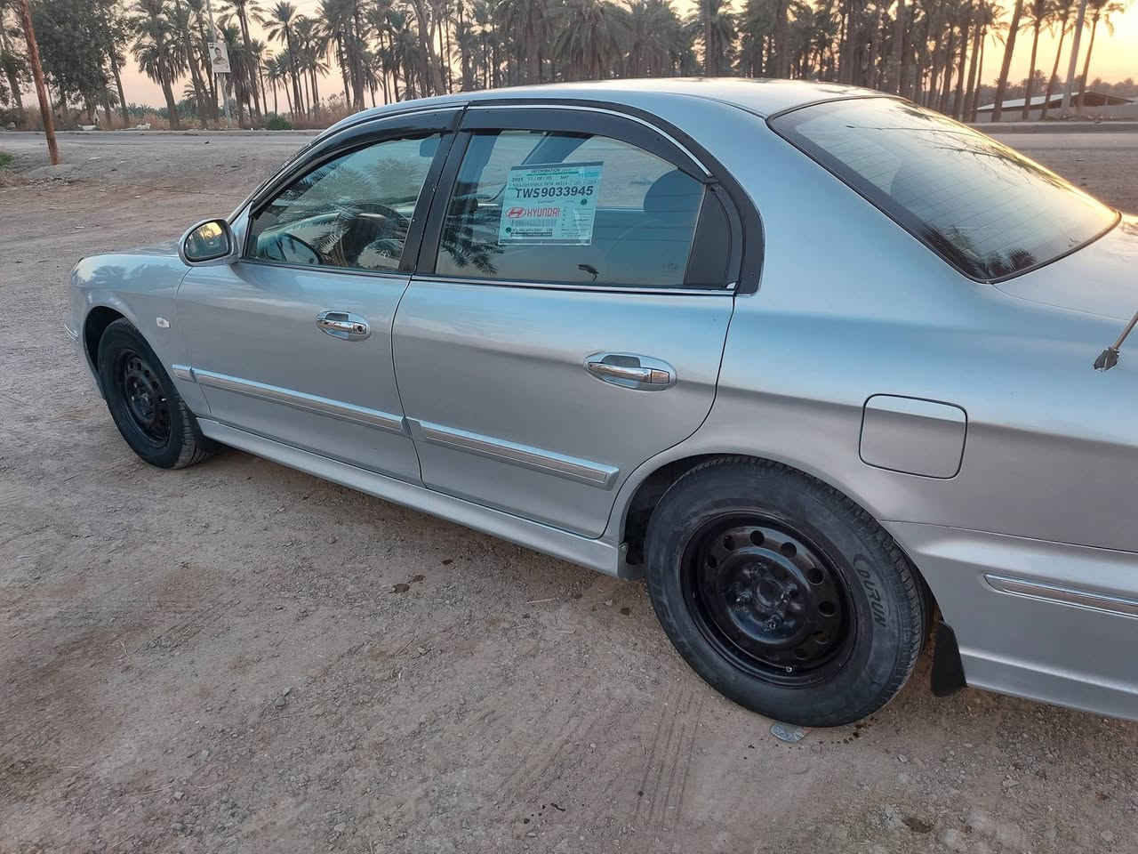 سوناتا وفود 2002
رقم بغداد انكليزي بأسمنا تحويل مباشر 
محرك 6 سلندر 2700 
السيارة خير من الله كهربائيات فول كامرة خلفية 
كشنات بلادي بعدهن على وضع الشركة 
تبريد ثلج 🥶 تدفئة كلها فول 
تخم تايرات جديد 
كير اوتوماتيك
غرفتها حلوة 
مكان السيارة بغداد 
السعرر (67) 
الرقم ***********
