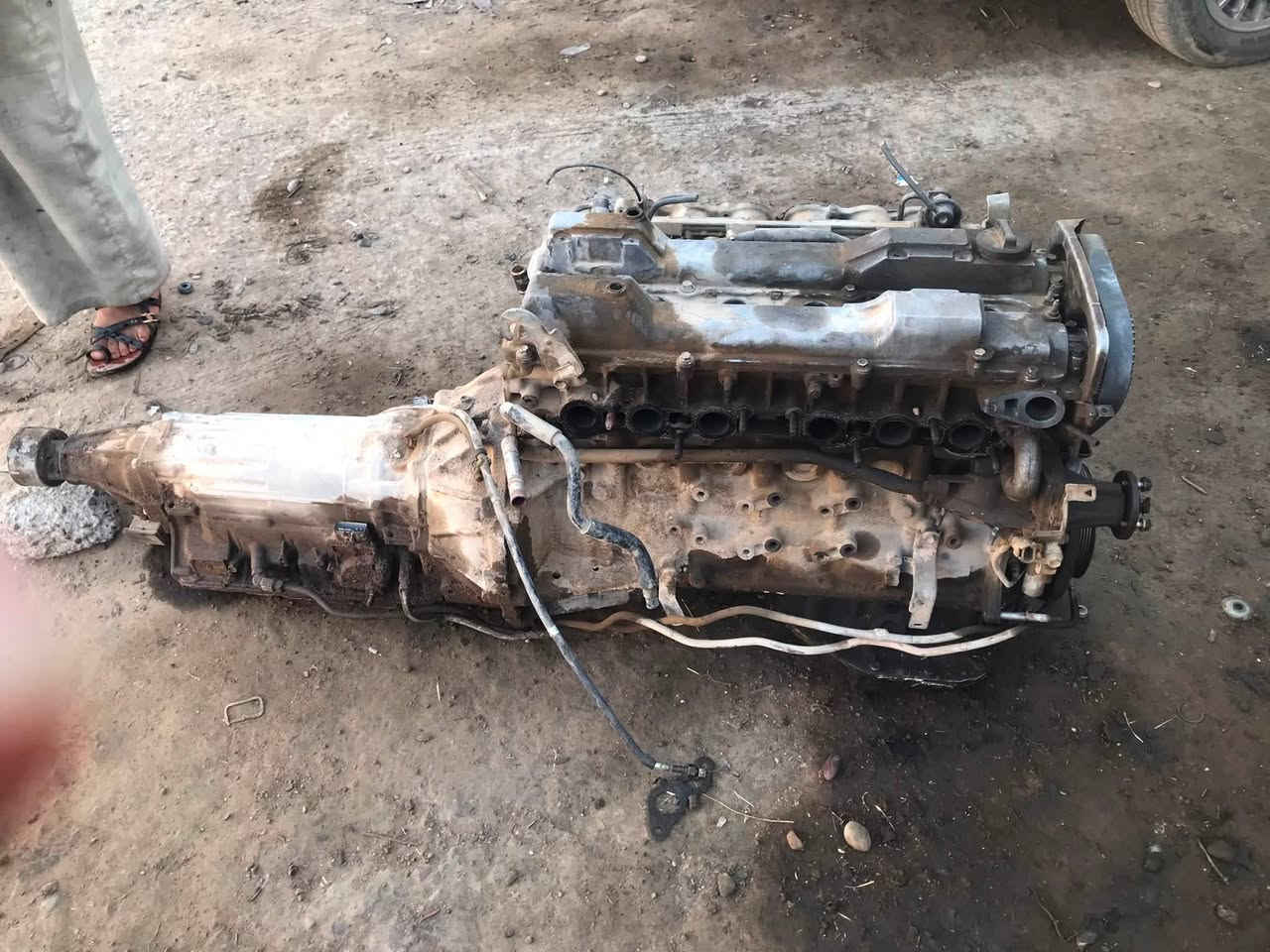 السلام عليكم 
للبيع كير ومحرك بطة بدون تفرعات
المحرك ثنين ونص يدخن الصبح بدون صوت يطق
والكير 6خطوط 
السعر 600الف
***********
