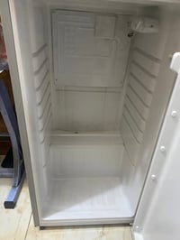 ثلاجه مستعمله • الفوك يبرد ويجمد • الجوه ما يشتغل