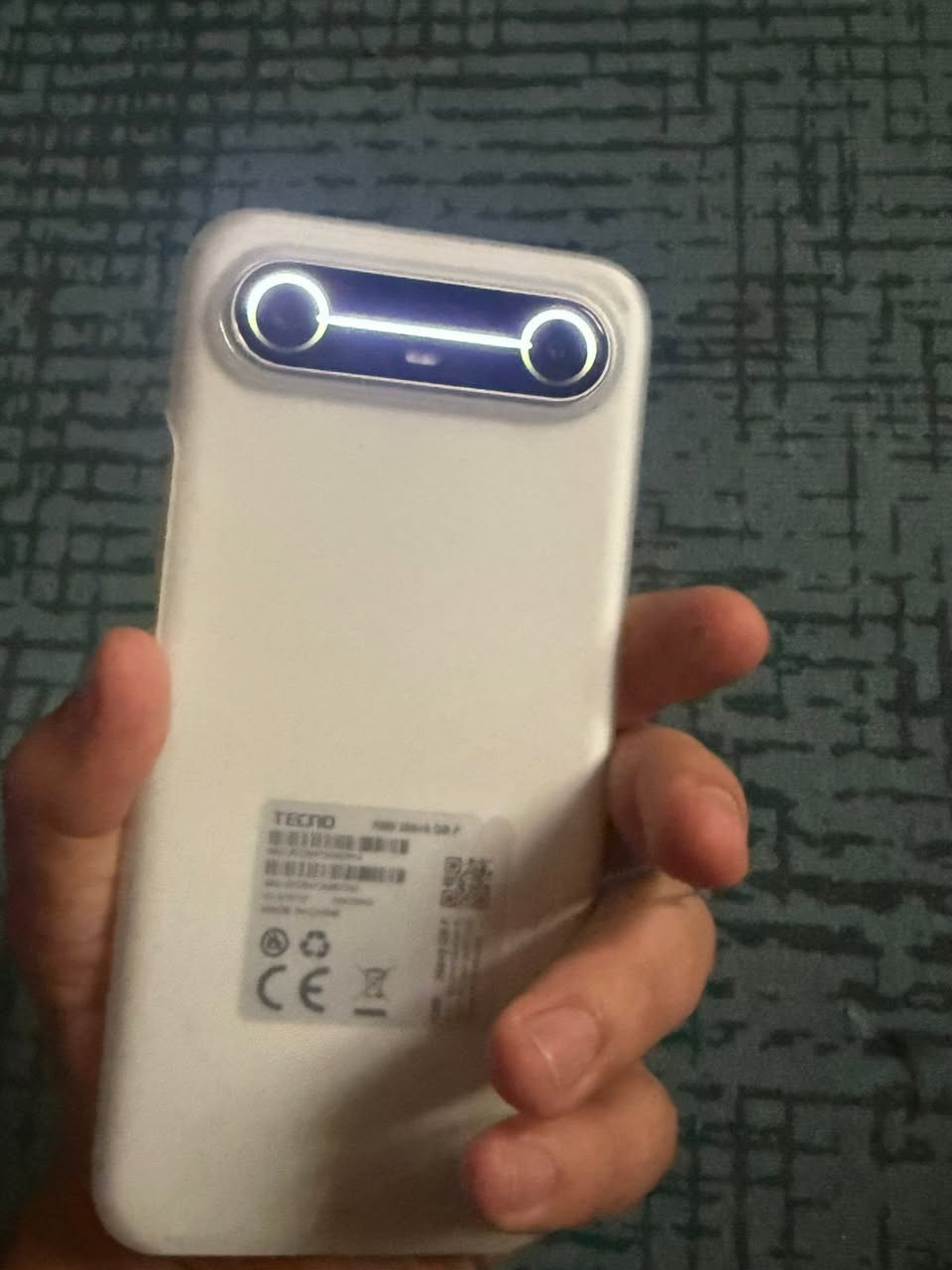 السلام عليكم موبايل للبيع تكنوا بوفا سلم g5 انحف جهاز بالعالم ذاكرة 256 لونه ابيض الجهاز جديد لوك مشتغل شي قليل رايدة ب 260 وبي مجال واني ماخذة ب300 الاتصال على الرقم 
*********** مكاني بغداد حي الخضراء
