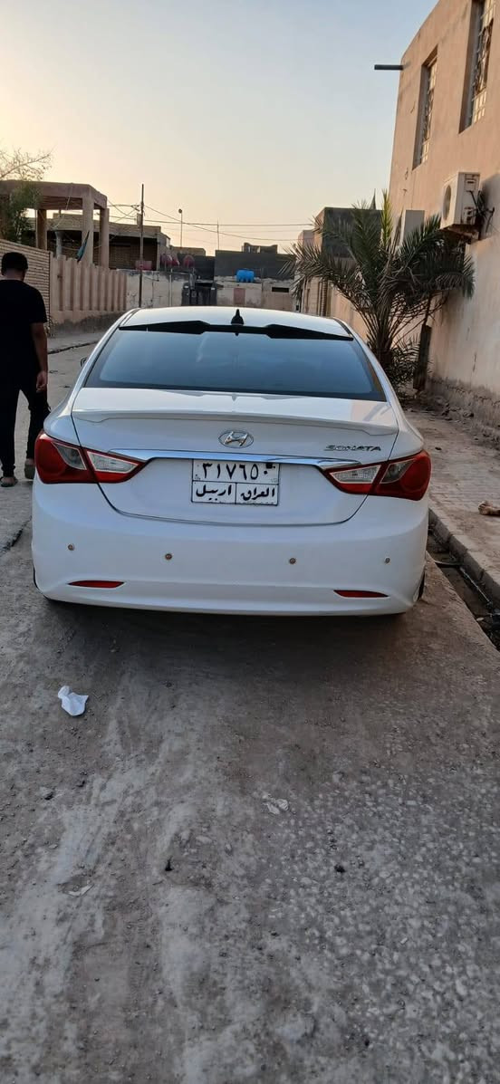 سوناته خليجي 2012سياره جاهزه مانقصه برغي محرك 20400بسم كردي والمداور ثاني يوم بيه صبغ شبر عله طول البنيد بدون ضربه والسياره مكفوله ماعده الي مكتوب كدامك رقمه اربيل السعر 120 مكانه دوانيه قضاء الشنافيه***********
