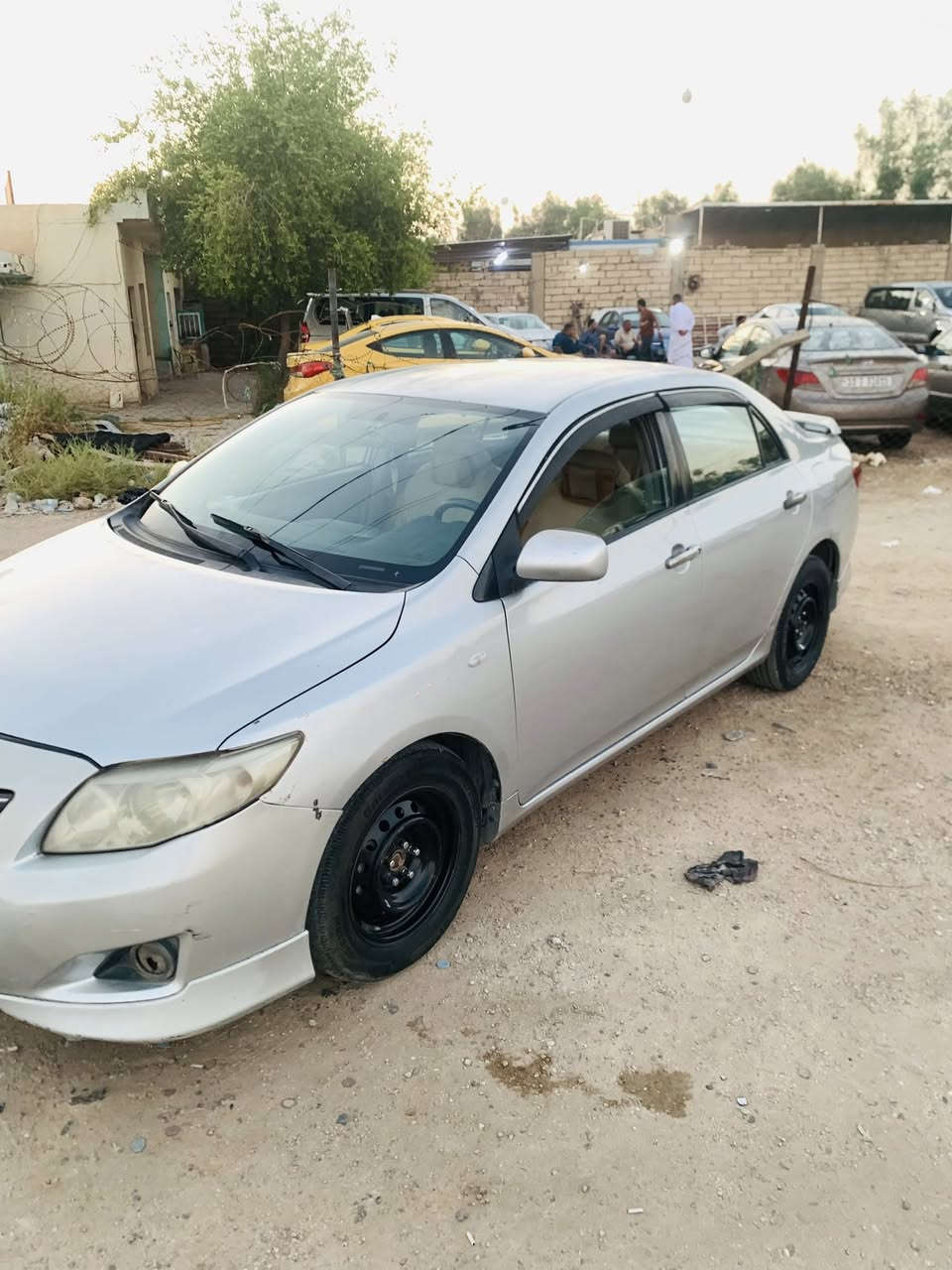 كورلا 2008 خليجي، محرك 1600، باسمي، حدادية جديدة، بيها جاملغ  أمامي وربع باب السائق صبغ، ملاحظتها خيط تبخير بالمحرك فقط والباقي كله كفالة وفحص. السعر مناسب للشراي مكاني كربلاء

📞 ***********
