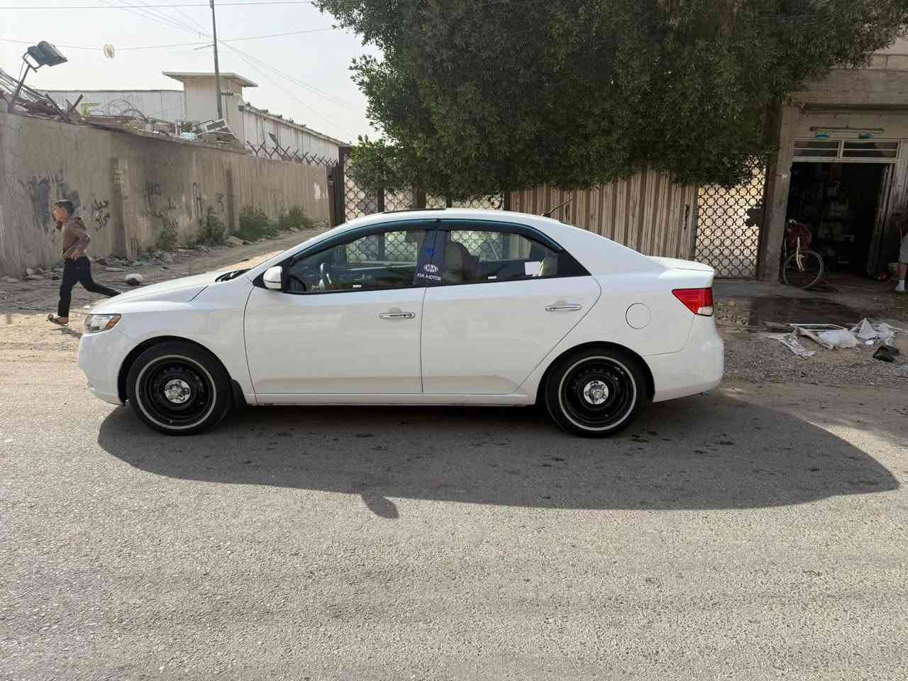 سيراتو 2012 خليجي مصبوغه حزام مدل بيهه جاملغ الخلفي محرك وكيرجديد تخم تاير ابوخط البيض جديد صار سبوع من شديتهن صدر امامي وخلفي جديد حته الدرامشفتات جدد سياره جديده متعوب عليهه ماشيه   158 سعر  92 بيها مجال بصيط عنوان بغداد    ‏‪***********‬‏
