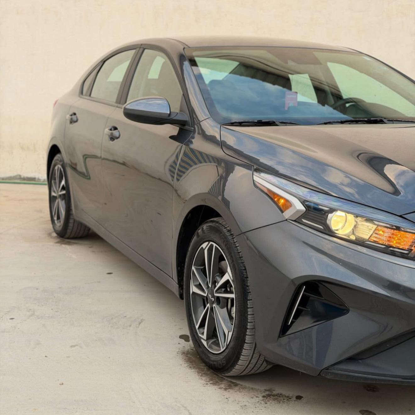 بيع مستعجل
كيا فورتي (2024) أمريكي

بيبان السائق قطعتين أصليات
بيبان ودوسة رش
ايرباك بردة
ماشية 20 ميل
2000 دوش
صور الحادث بالمنشور

شاشة تدعم كار بلاي + كاميرا دوارة
فول تحكم ستيرن
شاشة اعطال
تحديد مسار
ثلاثة انظمة قيادة
نورمال وسبورت وايكو
مانع انزلاق
كروز سرعة
حساسات
اوتو ستوب
ويل كب
منفذ شاحن يو اس بي

السعر: 153$ ورقة وبيها مجال
مكاني: بغداد
للتواصل: ***********
