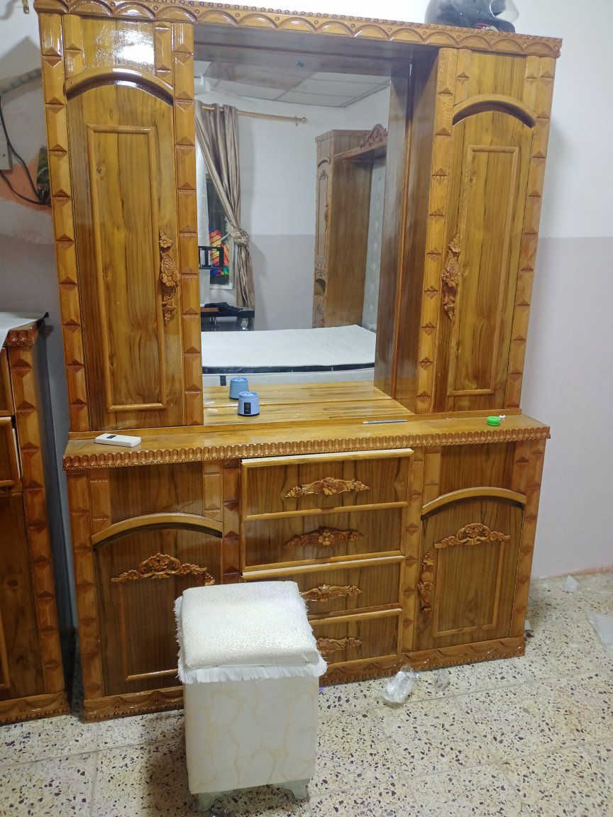 غرفه نوم كبيره للبيع مستخدمه شهر واحد نظيفه ومابيه اي شي لا ضربه ولا كسر ولا اي شي اخت الجديده السعر مليون 200 وبيها مجال


**إذا كنت صاحب هذا الإعلان وتريد حذفه لأي سبب، رجاءا أرسل رسالة إلى الدعم الفني**