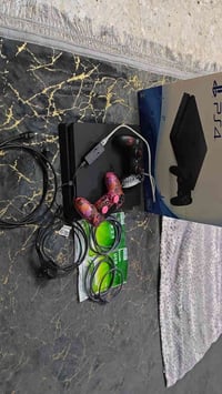 بيع بلي فور 4 سلم اصدار 11 مهكر مع كامل ملحقاته كما موضح في الصوره  ال...